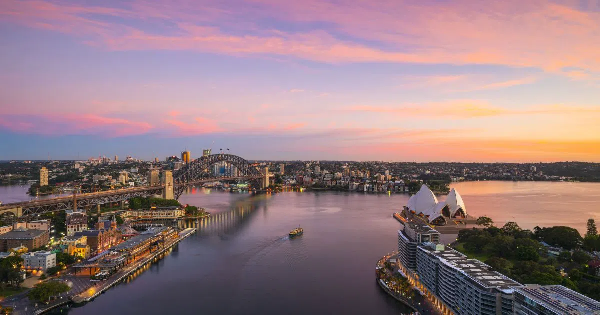 Sydney's Circular Quay in September and Which Bus Tours Pay Off